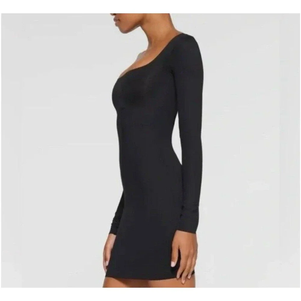 Skims Body Long Sleeve Dress - Picture 4 of 4